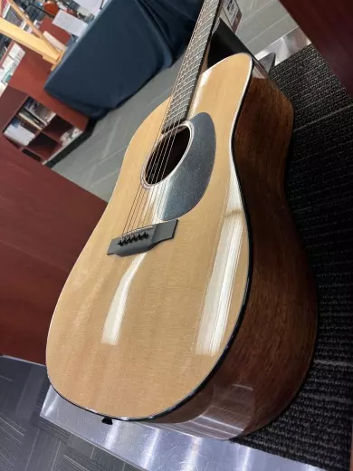 Martin Guitars - D-12E KOA 2
